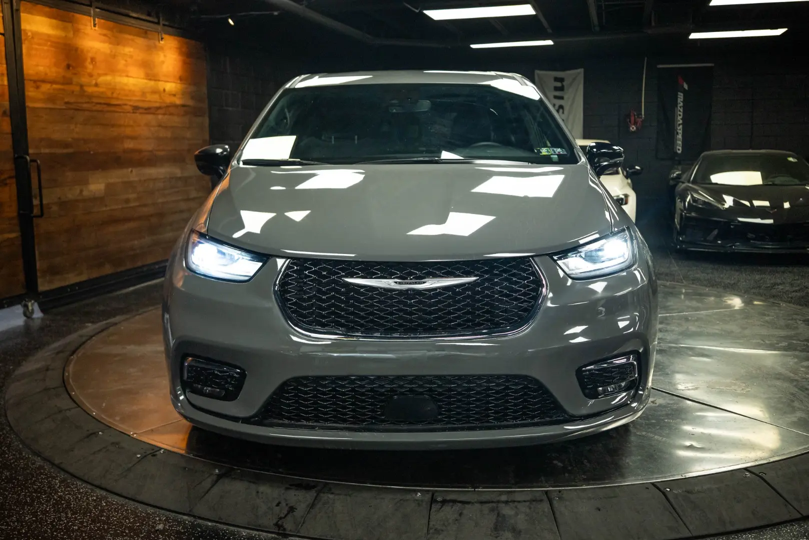 2025 Chrysler Pacifica Select photo 4