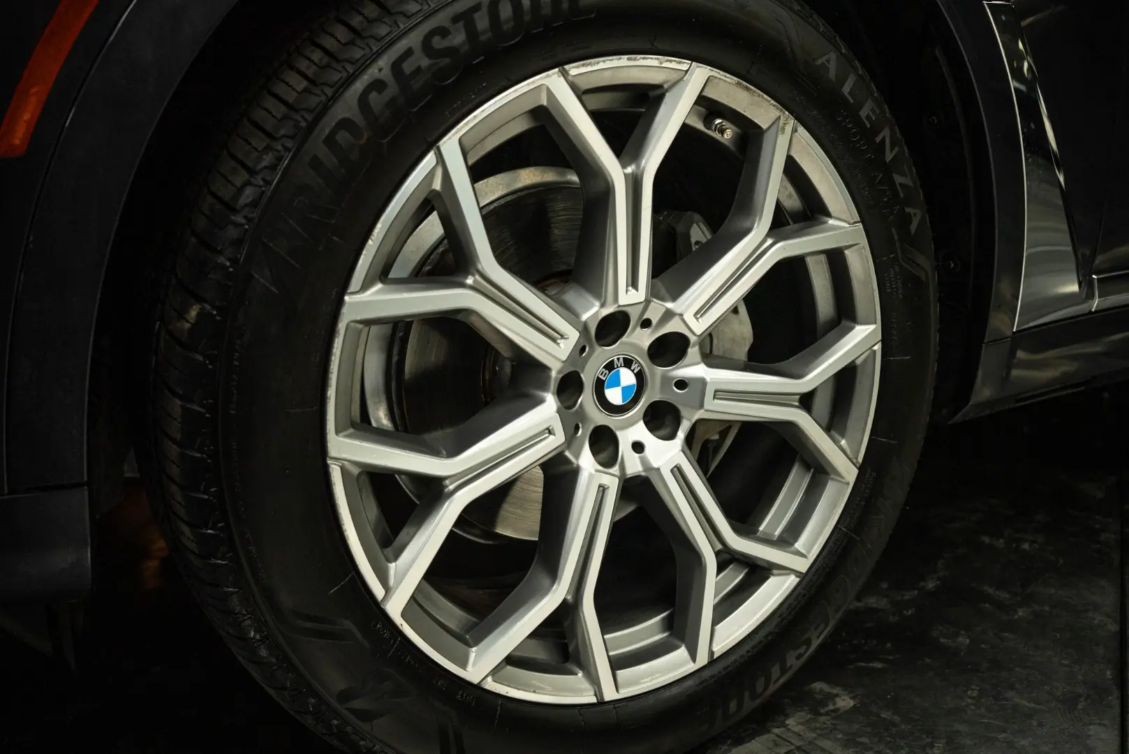 2020 BMW X7 xDrive40i photo 3