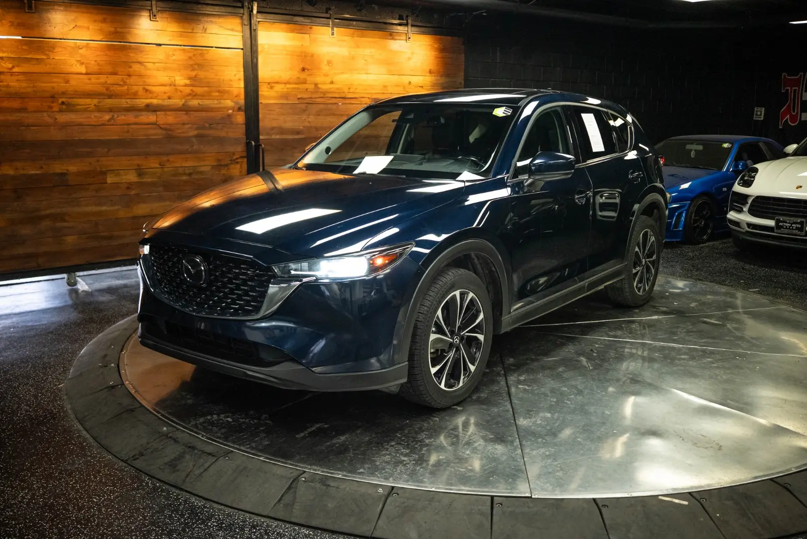 Vehicle Image 2