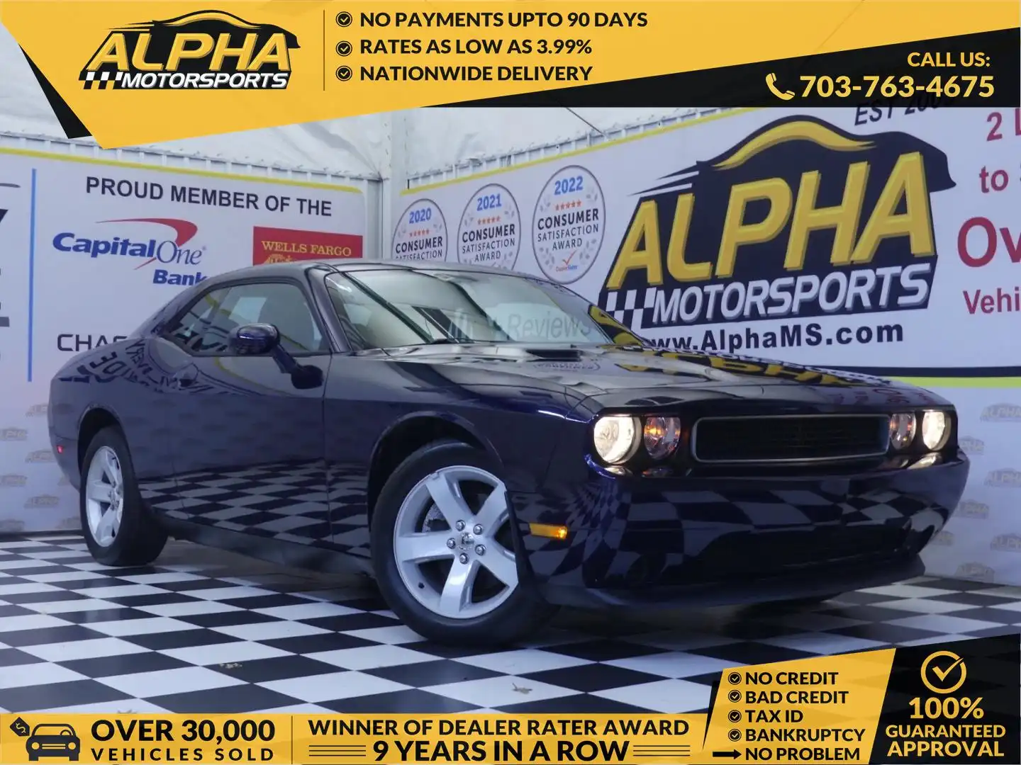 2014 Dodge Challenger SXT's photo