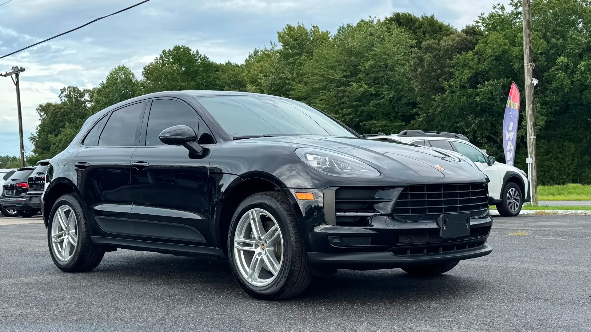 2020 Porsche Macan Base photo 4