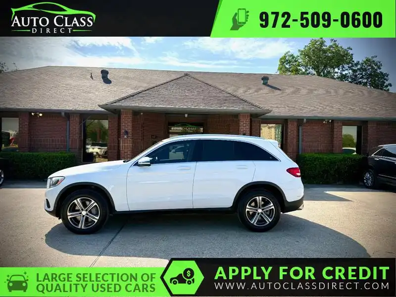 2016 Mercedes-Benz GLC GLC300's photo
