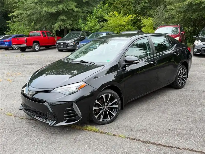 2017 Toyota Corolla SE AT's photo
