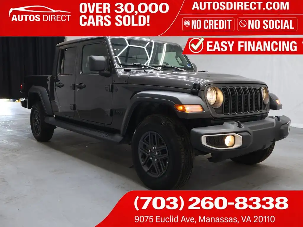 2025 Jeep Gladiator Sport S Auto's photo