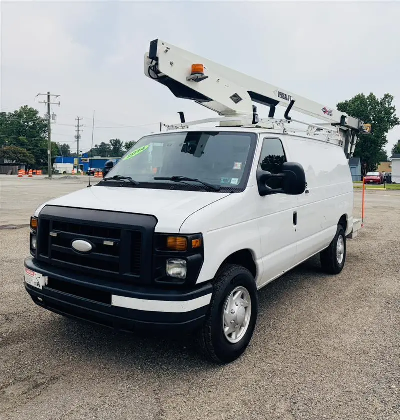 2014 Ford E-Series E-350 Super Duty photo 3