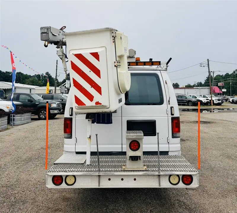 2014 Ford E-Series E-350 Super Duty photo 4