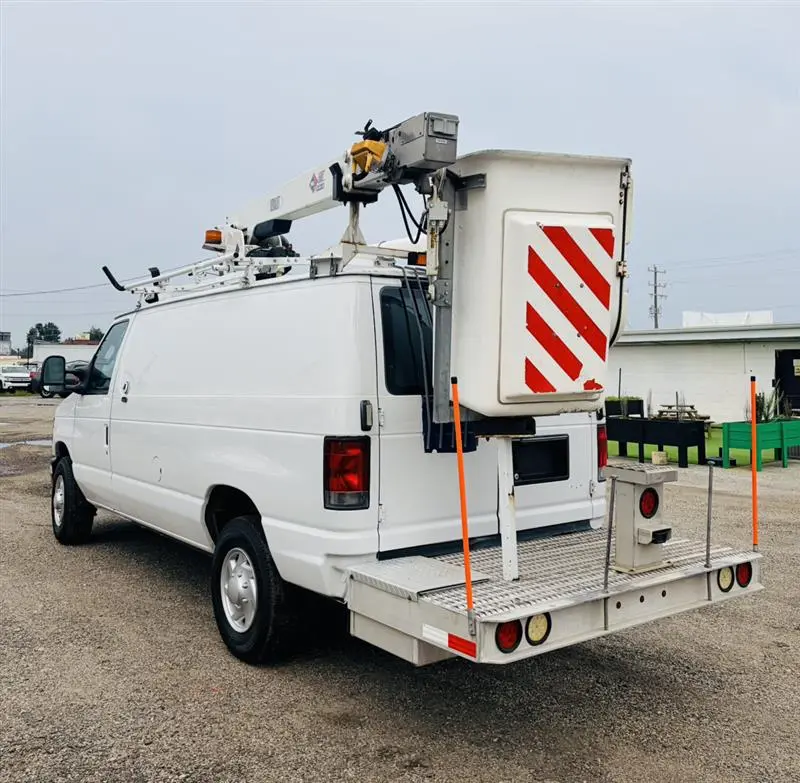 2014 Ford E-Series E-350 Super Duty photo 5