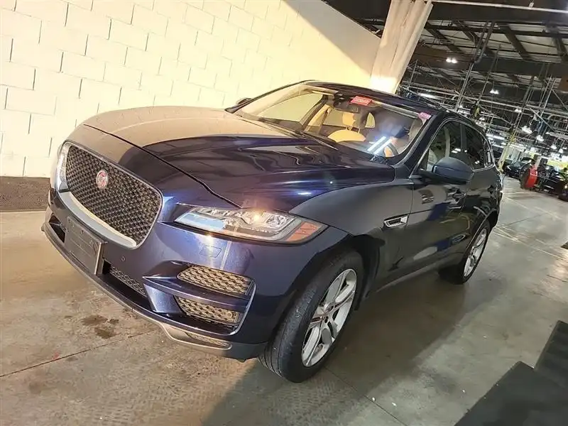2017 Jaguar F-PACE 35t Prestige AWD's photo