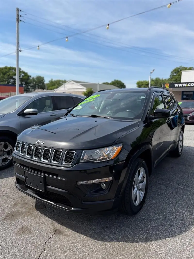 2021 Jeep Compass Latitude 4WD photo 3