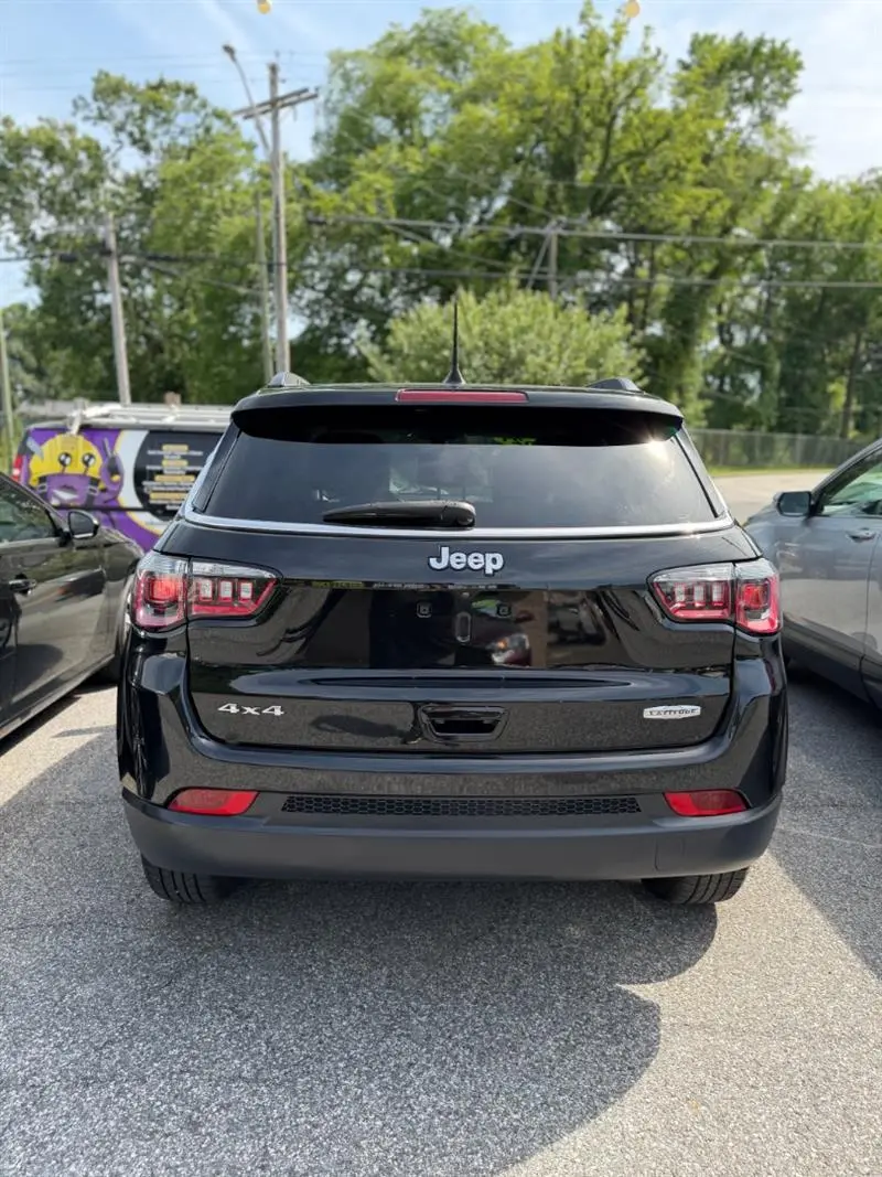 2021 Jeep Compass Latitude 4WD photo 5