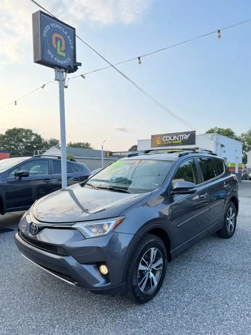 2017 Toyota RAV4 XLE AWD's photo