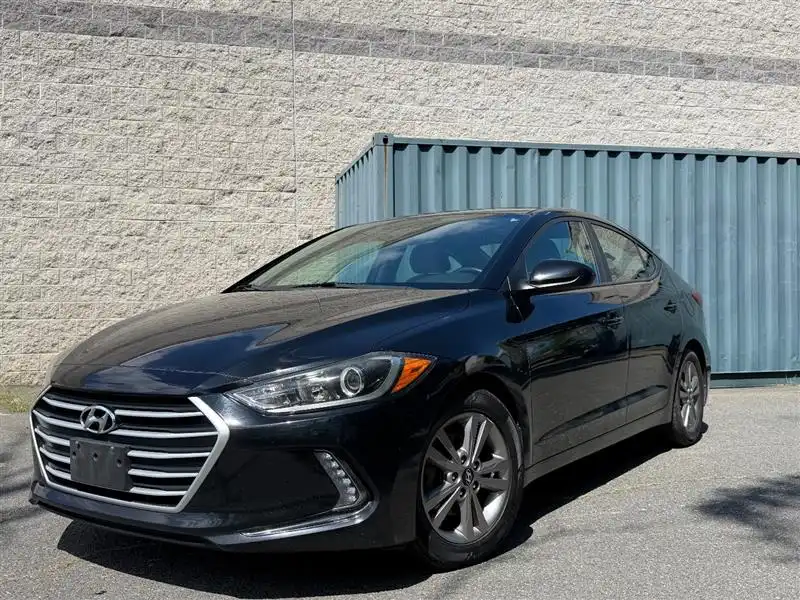 2017 Hyundai Elantra 1.8 Value Edition A T's photo