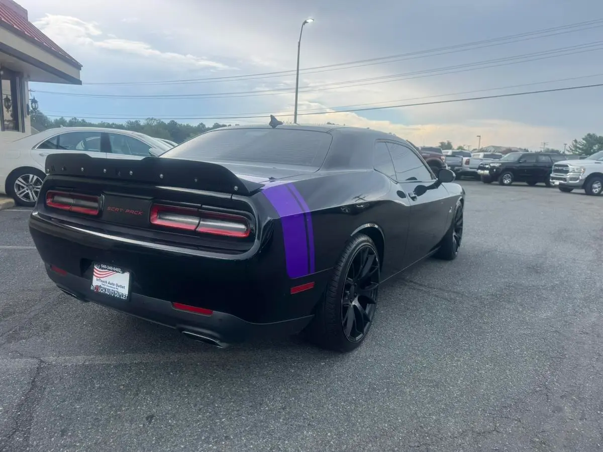 2016 Dodge Challenger Scat Pack photo 5