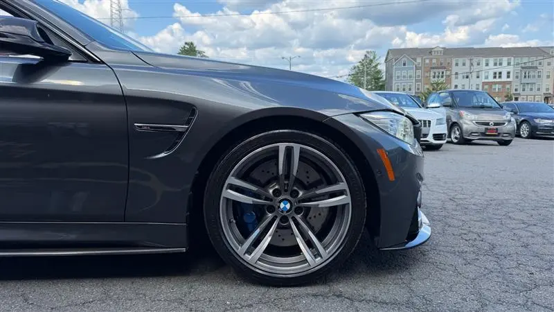 2015 BMW M4 Base photo 4