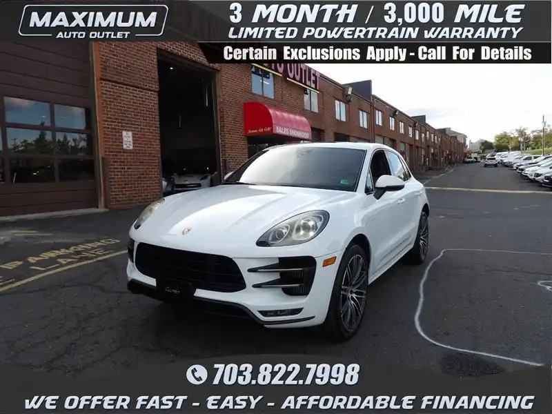 2016 Porsche Macan Turbo's photo