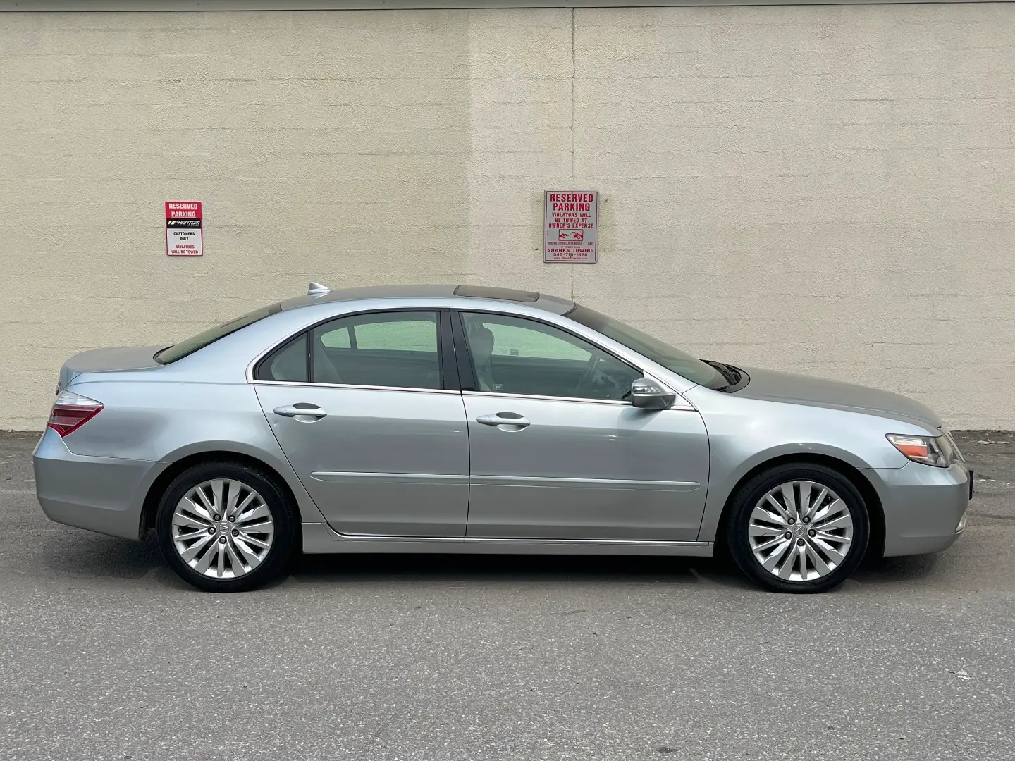 2012 Acura RL 3.7 Technology Package photo 5