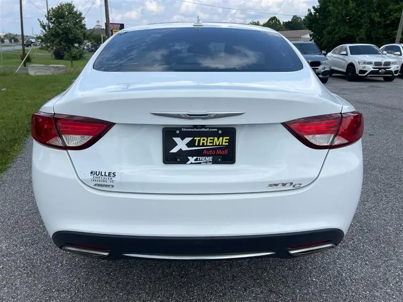 2015 Chrysler 200 C AWD photo 4