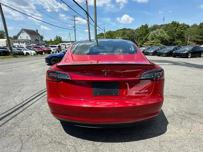 2023 Tesla Model 3 Performance photo 4