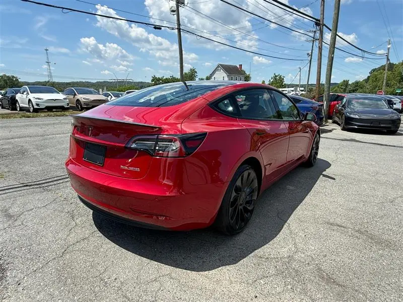 2023 Tesla Model 3 Performance photo 5