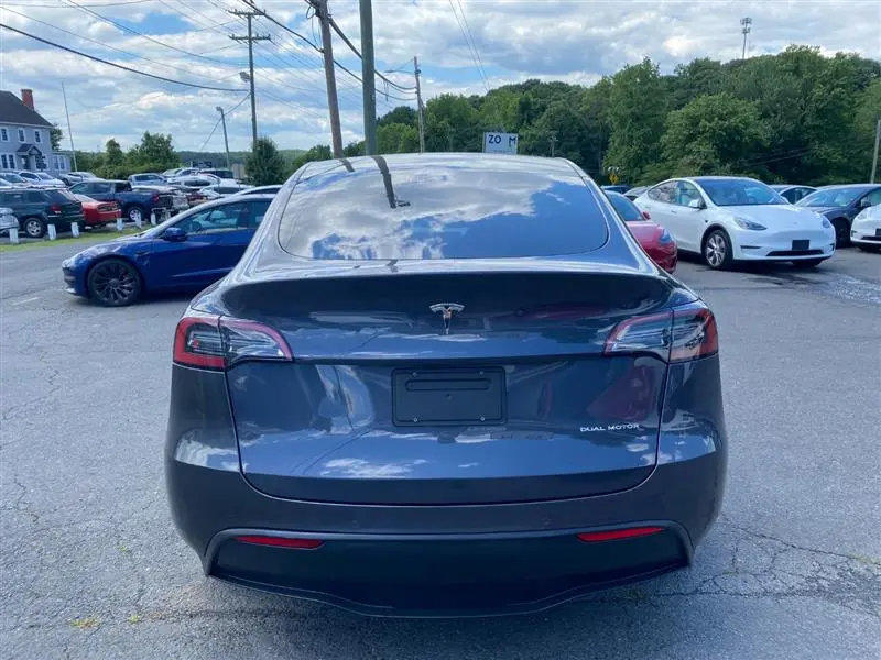 2024 Tesla Model Y Long Range Rear Wheel Drive photo 4