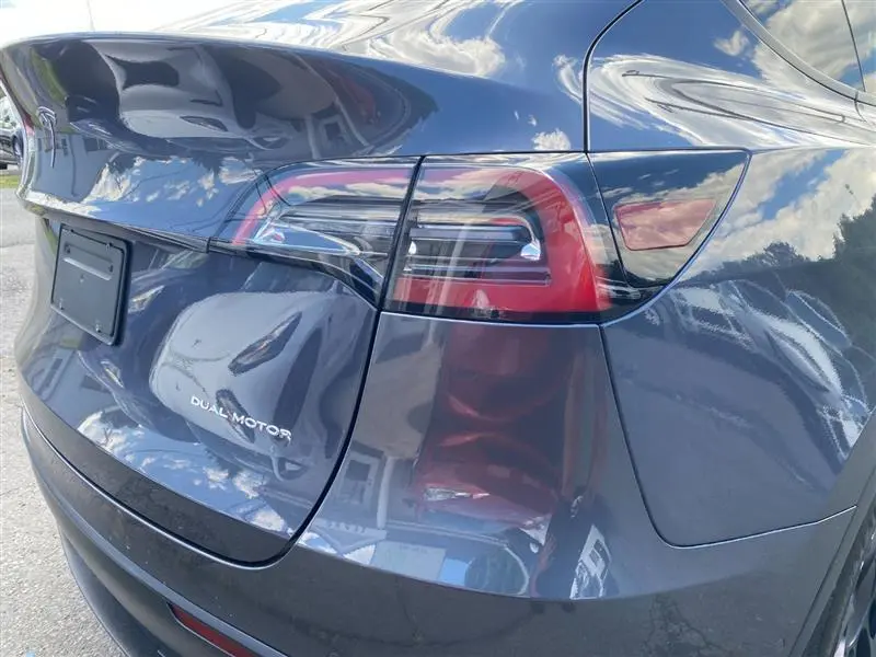 2024 Tesla Model Y Long Range Rear Wheel Drive photo 5