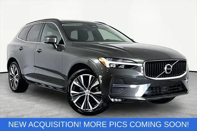 2022 Volvo XC60 B5 Momentum FWD's photo