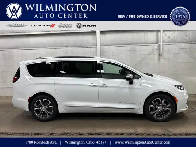 2026 Chrysler Pacifica Pinnacle's photo