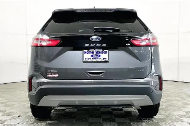 2024 Ford Edge SEL AWD photo 4