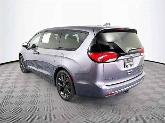 2019 Chrysler Pacifica Touring Plus photo 5