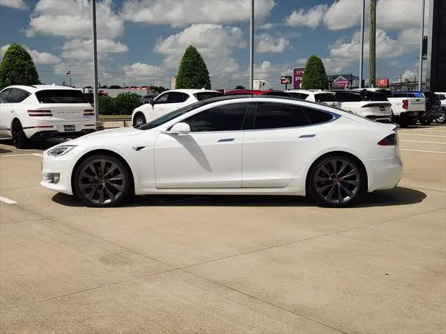 2021 Tesla Model S Long Range Plus photo 4