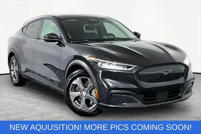 2022 Ford Mustang-Mach-e Select's photo