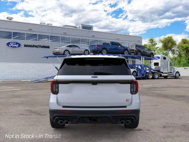 2026 Ford Explorer ST 4WD photo 5