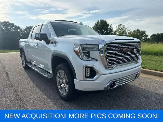2020 GMC Sierra 4WD Crew Cab Short Box Denali's photo