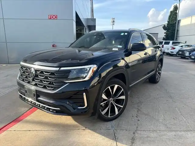 2024 Volkswagen Atlas Cross Sport 2.0T SEL Premium R-Line 4MOTION's photo