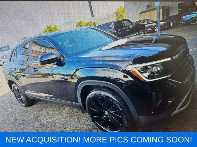 2024 Volkswagen Atlas Cross Sport 2.0T SE w/Tech's photo