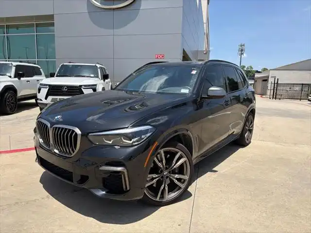 2023 BMW X5 M50i's photo