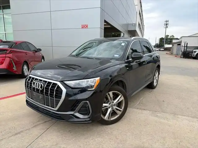 2020 Audi Q3 45 TFSI S Line Premium quattro's photo