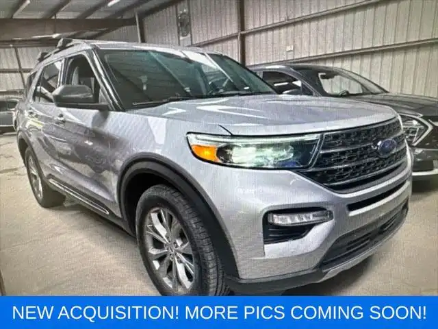 2021 Ford Explorer XLT 4WD's photo