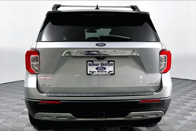 2021 Ford Explorer XLT 4WD photo 4