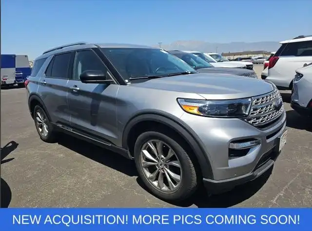 2023 Ford Explorer Limited RWD's photo
