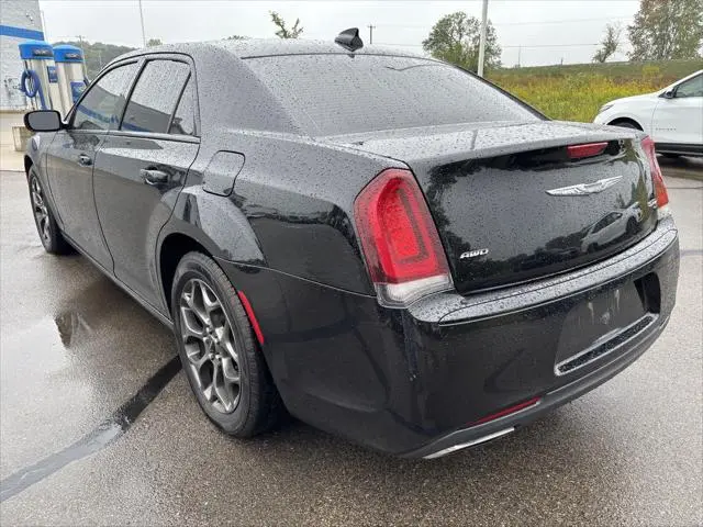 2016 Chrysler 300 S AWD photo 5