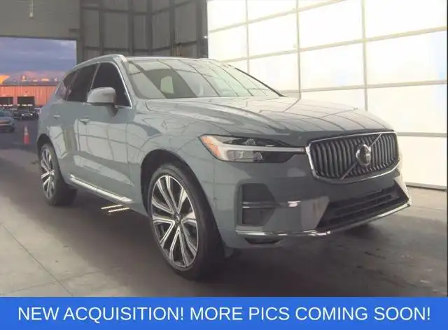 2023 Volvo XC60 B5 Ultimate Bright Theme FWD's photo