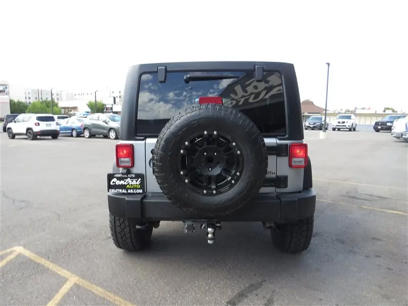 2016 Jeep Wrangler Rubicon photo 4