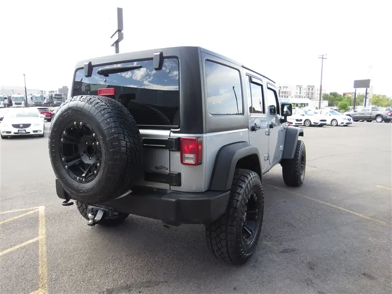 2016 Jeep Wrangler Rubicon photo 5