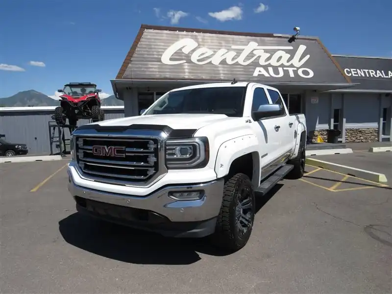2018 GMC Sierra 4WD Crew Cab Short Box SLT's photo