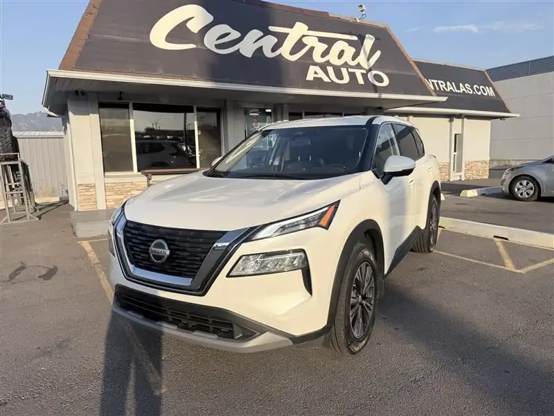 2021 Nissan Rogue SV AWD's photo