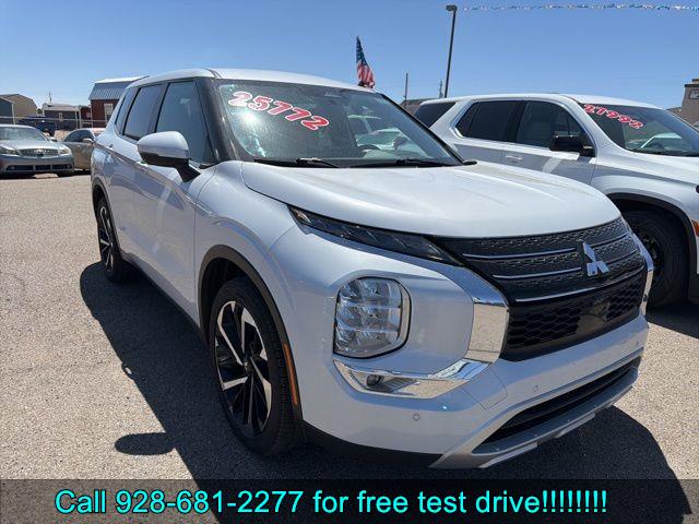 2024 Mitsubishi Outlander SE 2WD's photo