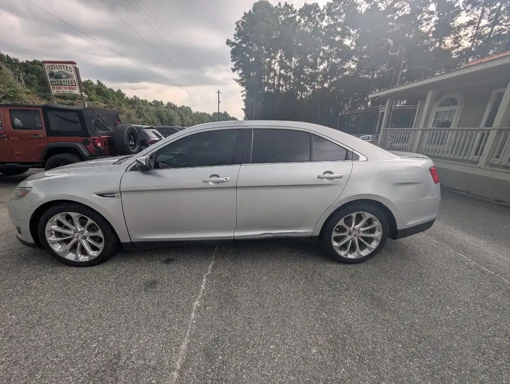 2015 Ford Taurus Limited FWD's photo