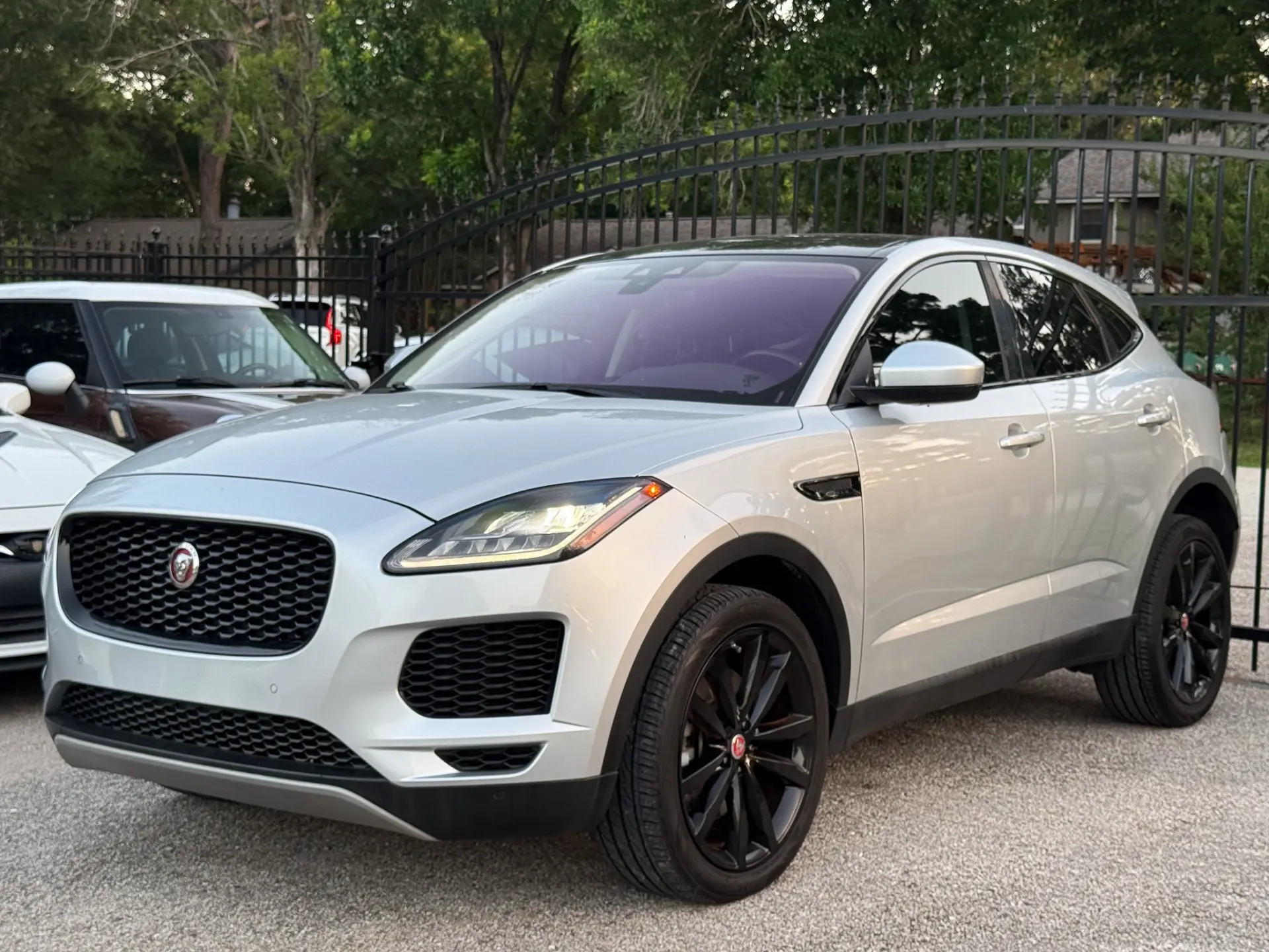 2020 Jaguar E-PACE P250 photo 4