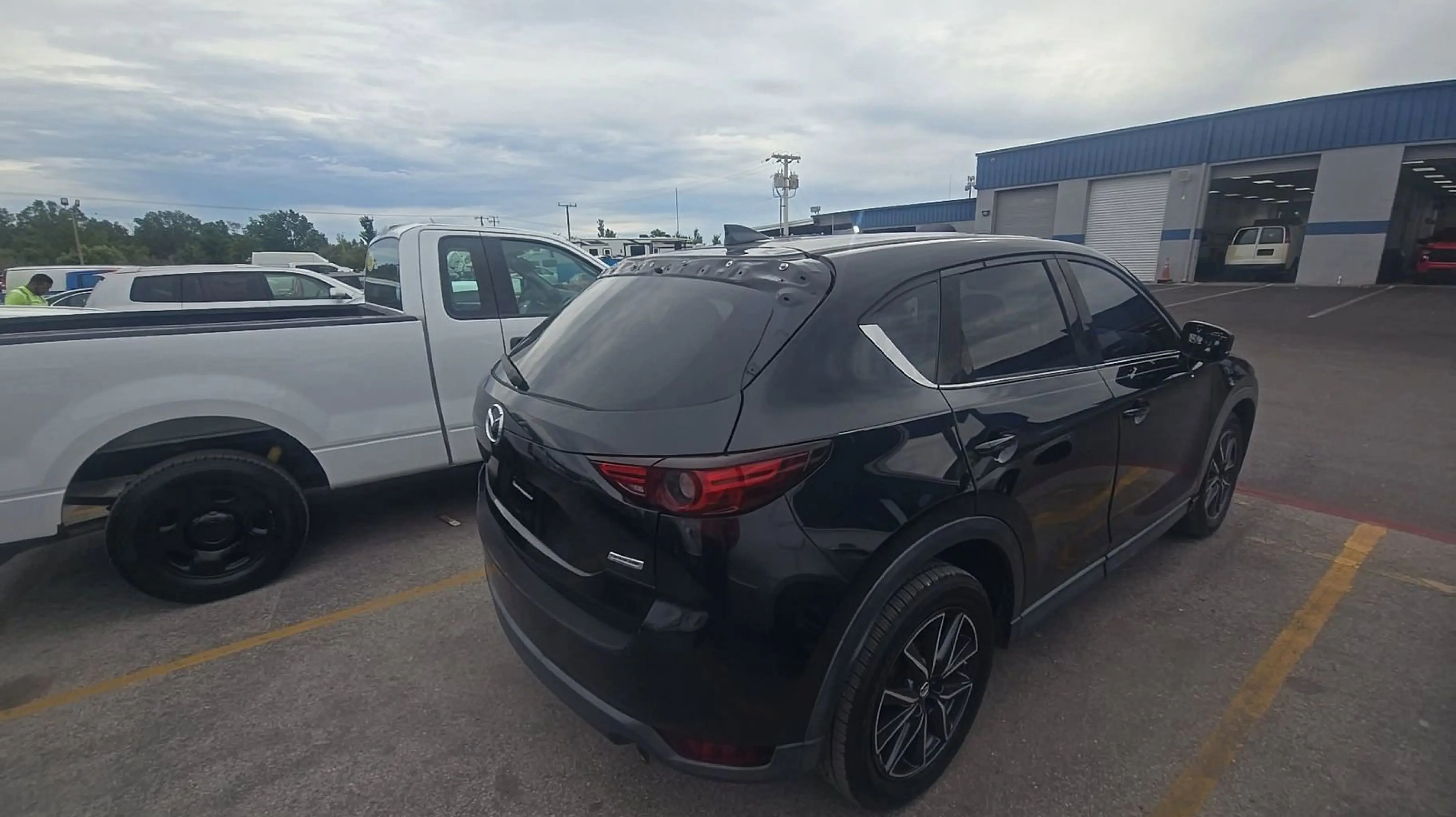 2017 Mazda CX-5 Grand Select auto photo 4
